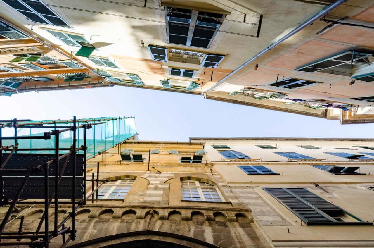 Joivy Vibrant Open-Plan Apt For 6 In Historic Centre Apartment Genoa Exterior photo